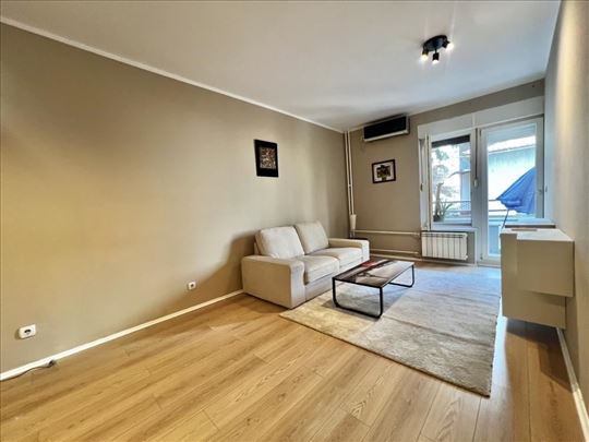 Stan 62m², 1. sprat, dve spavaće sobe – Đakovačka