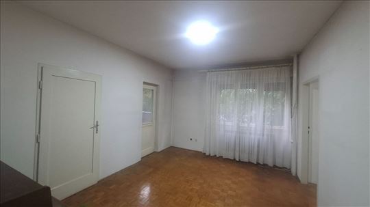 Vojvode Stepe, izvorno dvoiposoban stan, uknjižen