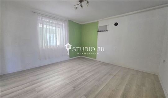 Zrenjanin, Centar, Lokal, 35m2
