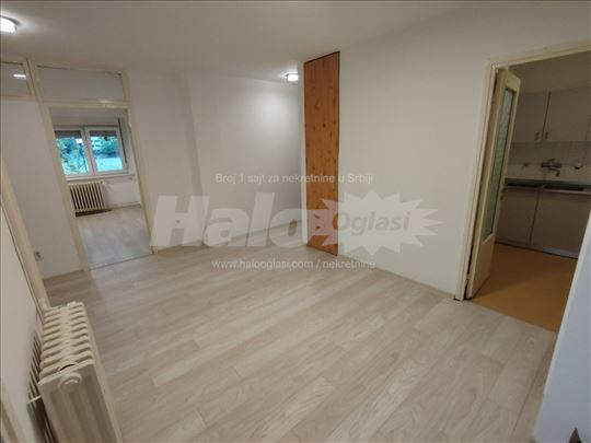 BLOK 29 - Poslovni prostor 60m2, poseban ulaz
