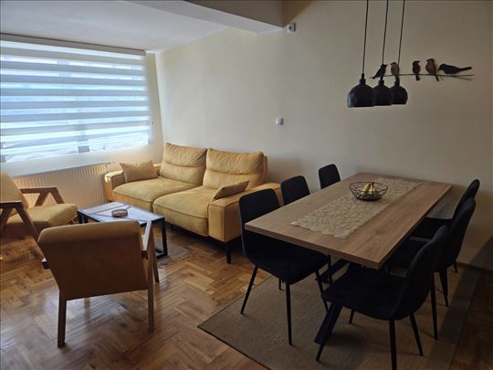 Četvorosoban kompletno namešten ! Hadži Ruvimova !
