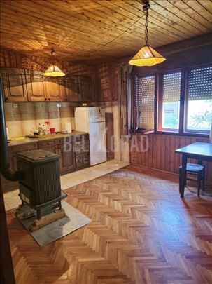 Kuća, uknjižena, 146m2,plac 7.28a-Meljak