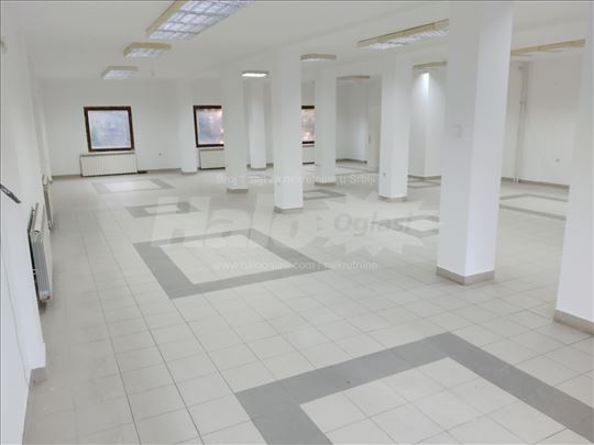 Lokal 165m2 centar Kaluđerice kod pijace