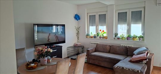 Luksuzan porodični stan u Inđiji- 86m², 3 spavaće 
