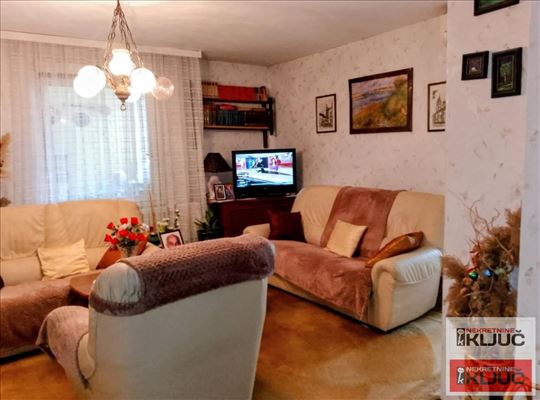Novo Naselje, 74m2, Troiposoban, Fasadna cigla