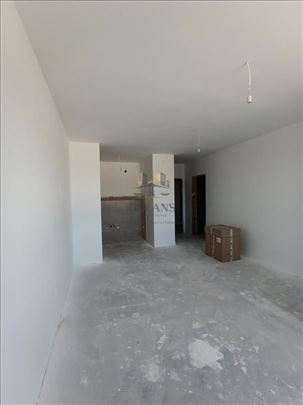 Retko u ponudi, brzo useljiva garsonjera 30m²