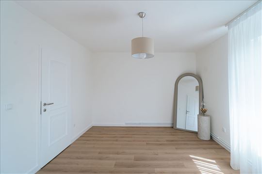 Trosoban stan 74 m²-Petrovaradin !