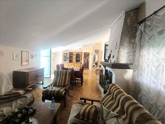 Trosoban stan na Petlovom Brdu, 88m2