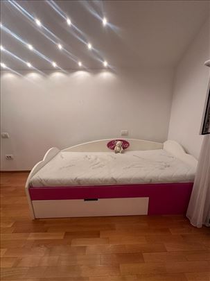 Dečiji krevet sa Aloe Vera dušekom –odlično očuvan