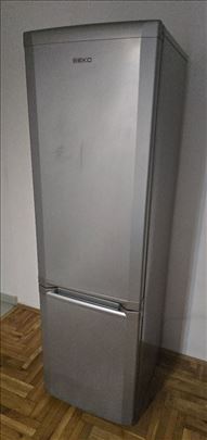 Frižider Beko CSA31000S srebrni (hitna prodaja)