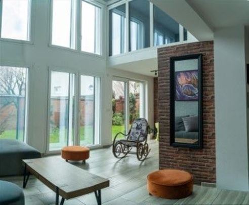 Kragujevac, Pivara, Kuća, 8, 400m2