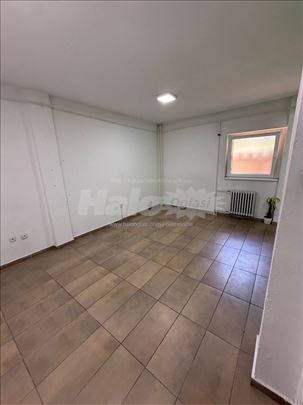 Lokal Banovo brdo, Požeška 37, 28m2