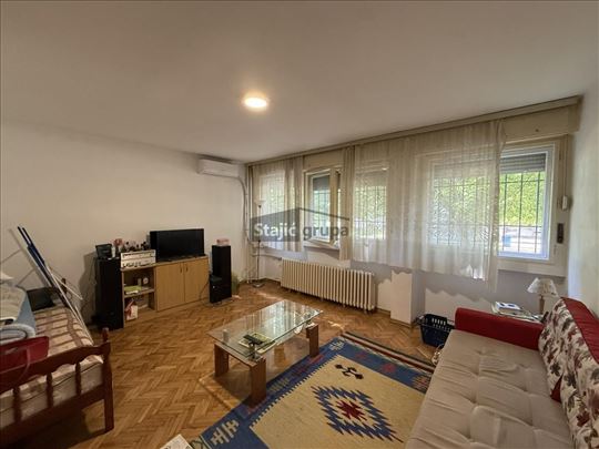 Odličan, top lokacija