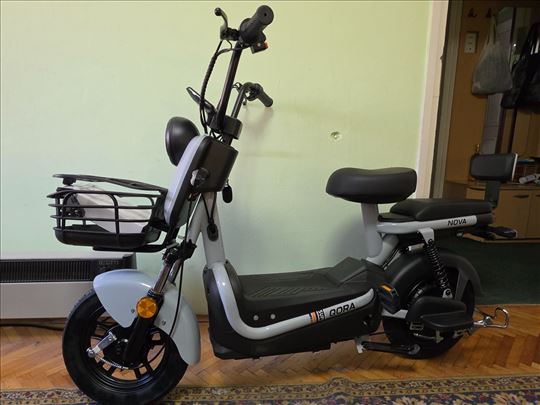 Qora električni bicikl Nova ZR3