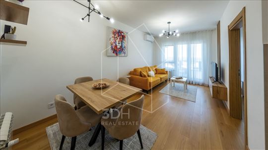 Bulevar kralja Aleksandra 47m2, lep i svetao 2.0