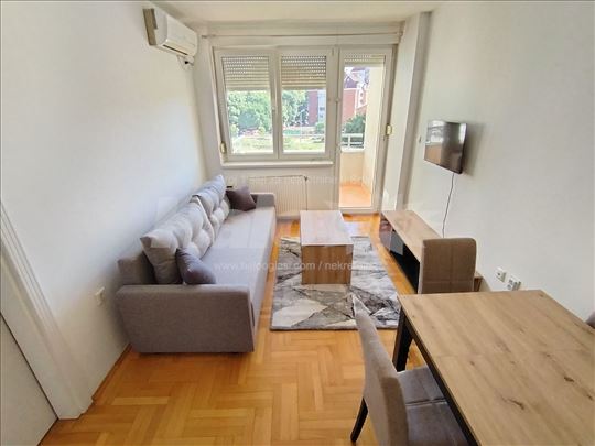 Izdaje se stan u Nišu, ul. Romanijska, 37m2, 360e
