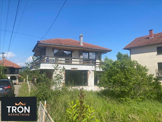 Kuća u Ruđincima 217m2
