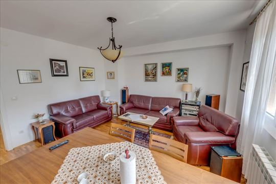 Odličan porodični stan 83m² – Vojvode Stepe (kod S