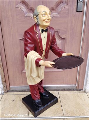 Prelepa Dekor Figura Batlera Konobara