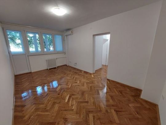 Renoviran,odličan stan za pp,Novi Beograd, ID 8866