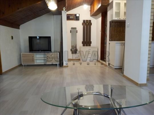 Izdaje se dvosoban stan kod Doma zdravlja, 61m2, n