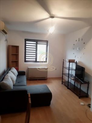 Jednoiposoban stan 40m² u Mokranjčevoj – mirna lok