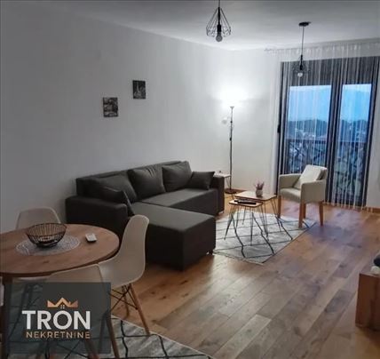 Jednosoban stan u mirnom delu u blizini Jezera 46m