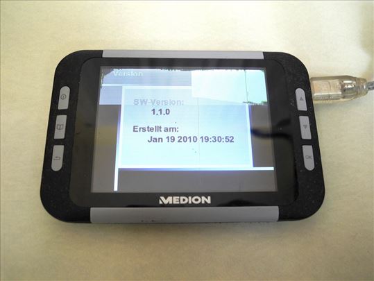 MEDION MD 82469 razbijen lcd