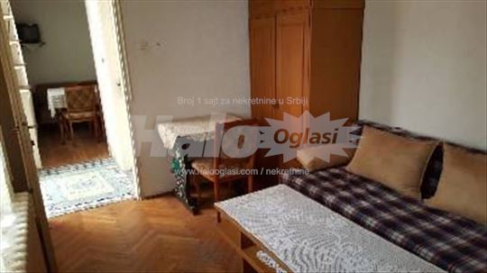 Beograd, Gornji Dorćol, Cara Uroša
