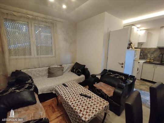 Kaluđerica, blizina okretnice 309, nameštena garso