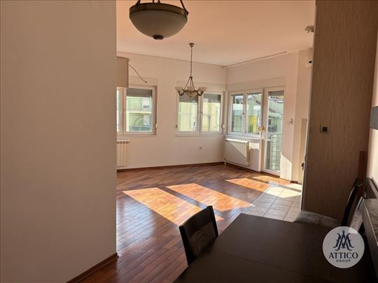 Prodaje se trosoban stan na Bulevaru Evrope – 67m²