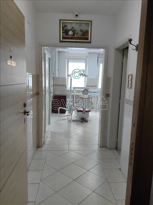 Stan,Novi Sad,Podbara,kv: 37.00