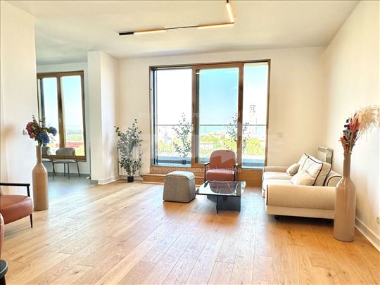 West 65 Zeptera Penthouse Nov- Neuseljivan Stan