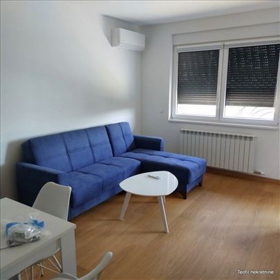 Banjica 46+30 bašta, nov namešten sa garažom