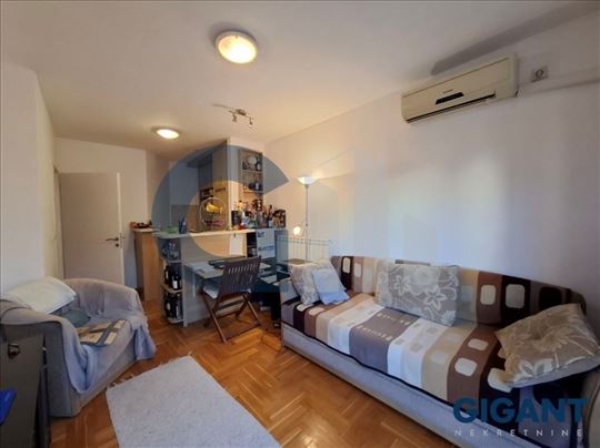 Crveni krst-Cerska, 46m2, IV, cg