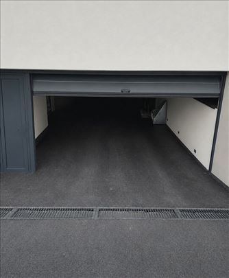 Dva garažna mesto na Vračaru