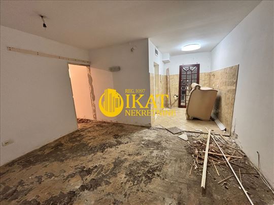 Hitna prodaja - Zeleno brdo, Zvezdara 37m2