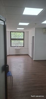 Lokal 27m2, Posl. Centar „Mladost“ Novi Beograd
