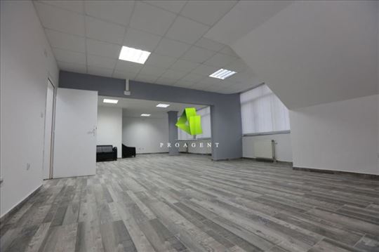 Odličan poslovni prostor na Vizantijskom bulevaru 