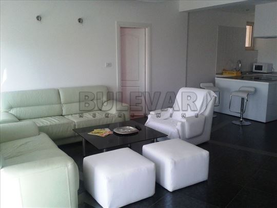 Stan u centru Kragujevca - 3. sprat, 69 m2