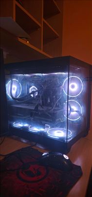 Gaming PC/Ryzen 7 9800x3d/32GB DDR5/jos u opisu/