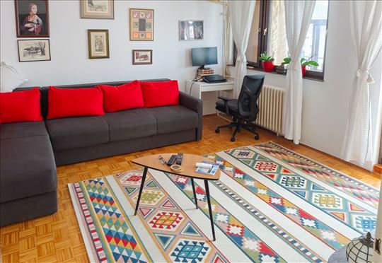 Lep i funkcionalan dvosoban stan na Novom Beogradu