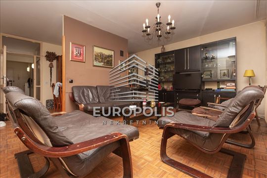 Novi Beograd, blok 64, 3.5 stan 112m2 sa garažom