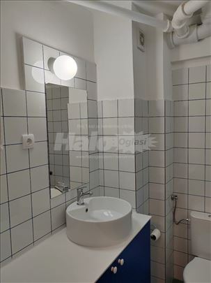 Renoviran, 1.5soban stan, 46 m2, Profesorska kol.