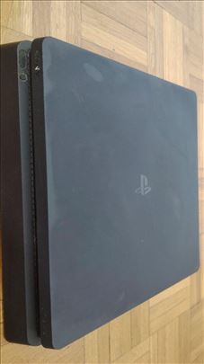 Sony PlayStation 4