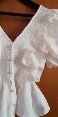 Bela bluza