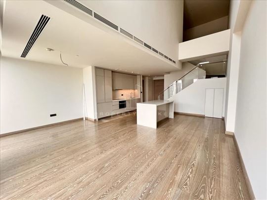 Kula, odmah useljiv duplex sa spektakularanim pogl