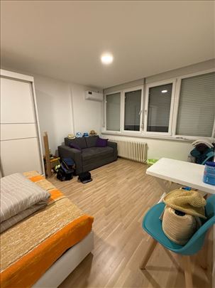 Novi Beograd, Blok 70, 2,o, 51m2, uknjižen