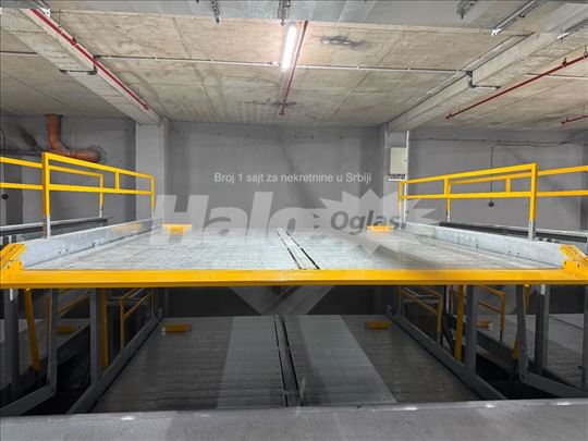 Prodaja 4 parking mesta (cela platforma)