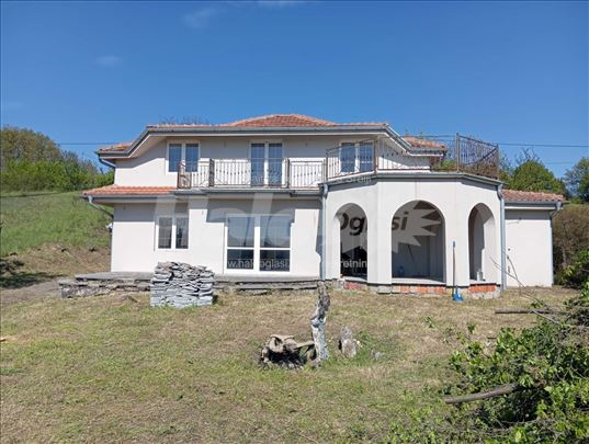 Prodaja kuće u Vlaškoj kod Mladenovca 30km od Beog